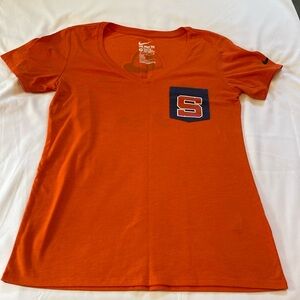 🎀 5/$20 🎀 Nike orange Syracuse v-neck t-shirt size medium